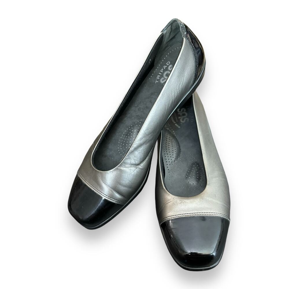 SAS Coco Slip On Loafers Womens 8N NARROW Pewter Metallic Black Patent Cap Toe